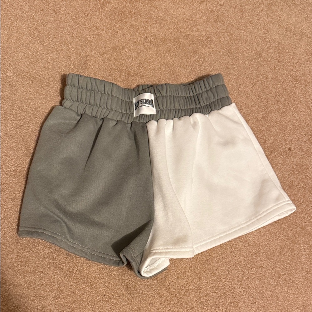 SHEIN Gray and White Sweat Shorts - Picture 1 of 2